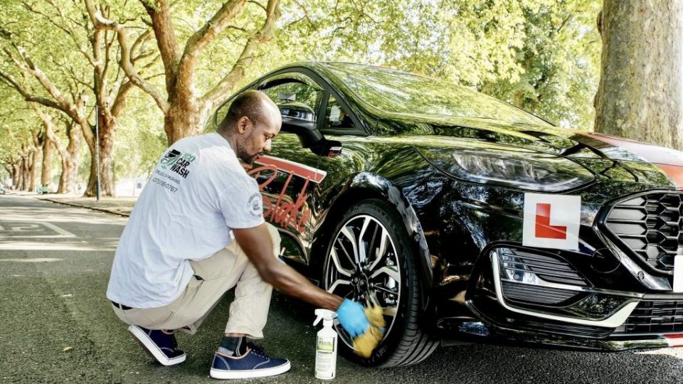 pearl-universal-multi-surface-cleaner-alloy-wheels